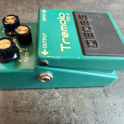 Boss TR-2 Tremolo (Silver Label) 1997 - Present - Green image 3