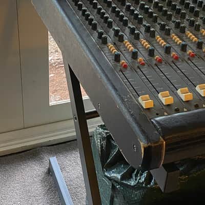 Soundtracs M series 32-8-2 analog console 80s image 5
