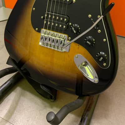 Squier Stratocaster Affinity HSS 2010s Brown sunburst image 2