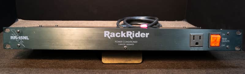 Furman RR-15NL - Rack mount Power Conditioner Black image 1