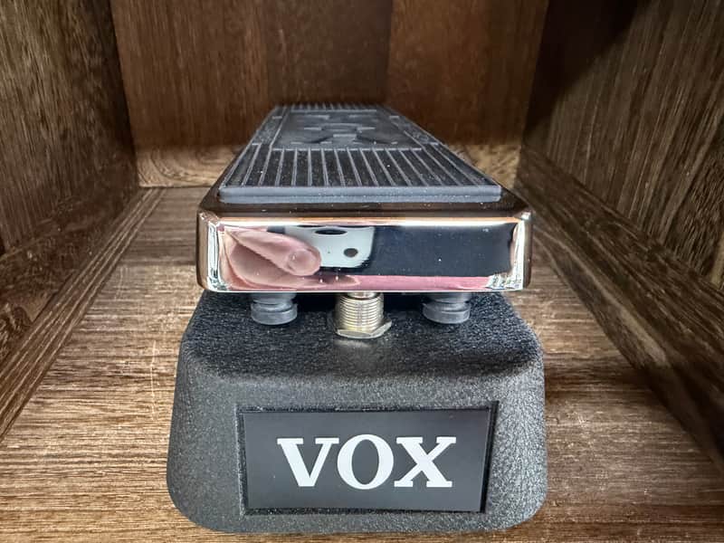 Vox V847A Wah with 9V Jack 2007 - Present - Black / Chrome image 1
