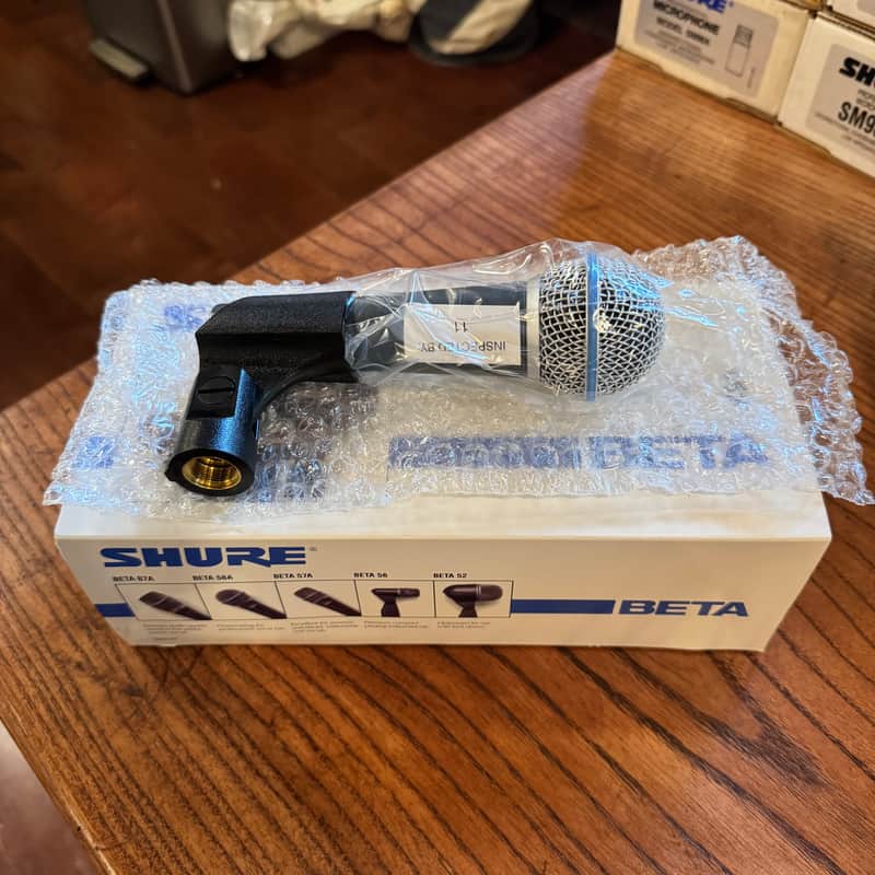 Shure BETA 58A Handheld Supercardioid Dynamic Microphone 1996 - Present - Black image 1