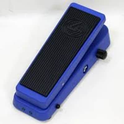 Dunlop Cry Baby - Akira Takasaki Signature - Fuzz Wah Pedal image 3
