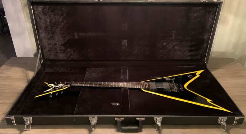 2007 Dean Dime Signature Razorback V 255 Black Yellow image 1