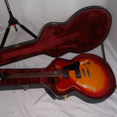 Vantage 635V in excellent condition includes HSC! image 1