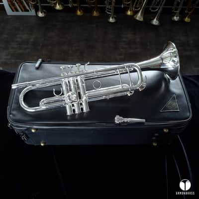 Yamaha XENO 8335 Custom Goldbrass trumpet case mouthpiece GAMONBRASS image 1