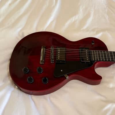 2025 Gibson Les Paul Studio Dark - Wine Red - Free Pro Setup image 2