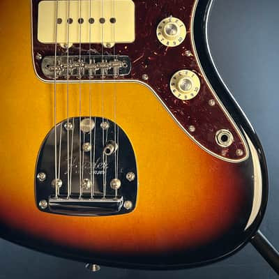 Fender American Vintage II '66 Jazzmaster 2023 - 3-Color Sunburst image 4