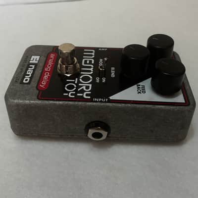 Electro-Harmonix Memory Toy Analog Echo / Chorus 2009 - Present - Black / White / Red image 5