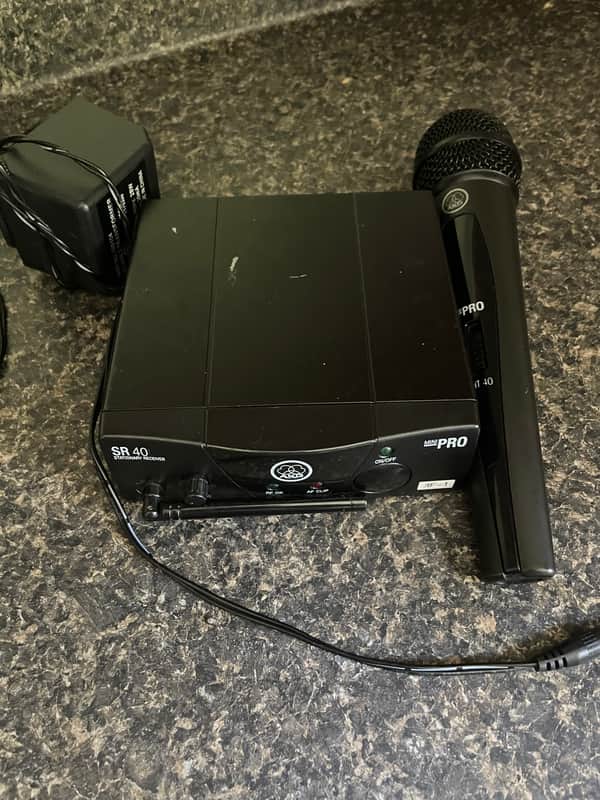 AKG WMS40 Mini Single Vocal Set Wireless Microphone System - Band C 2010s - Black image 1