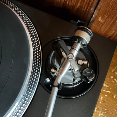 Technics SL-1200MK4 Black color Analog DJ Turntable image 5