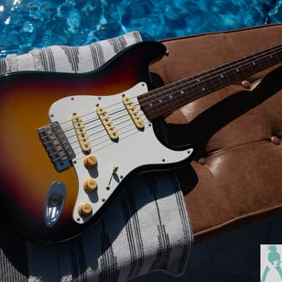 Immagine 1985 Tokai  Goldstar Sound TST-60 - 60's Strat Copy - Three Tone Sunburst _ Made in Japan - Pro Set Up w Perfect Frets/Action/Intonation! - 1