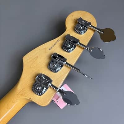 Fender AM PRO JB image 8