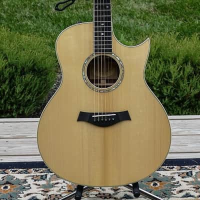 Taylor Custom Madagascar Rosewood Grand Symphony Spruce Top 2011 GS 2011 image 1