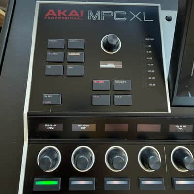 Akai MPC XL Standalone Music Production Center 2026 - Present - Grey image 4