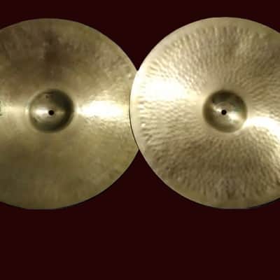 Zildjian Avedis 17" 2nd stamps - Hi Hats or Crash-Ride cymbals - 1930's or 1940's - 1040/1270 g - Brilliant - born together pair image 2