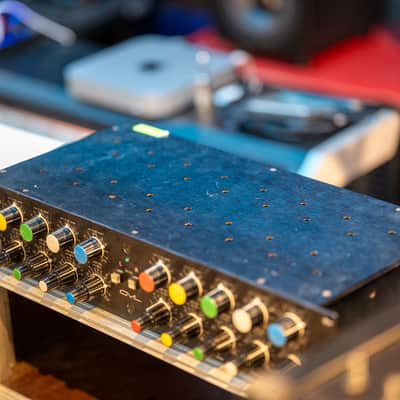 GML 8200 Series II 2-Channel Parametric Equalizer with Power Supply image 6