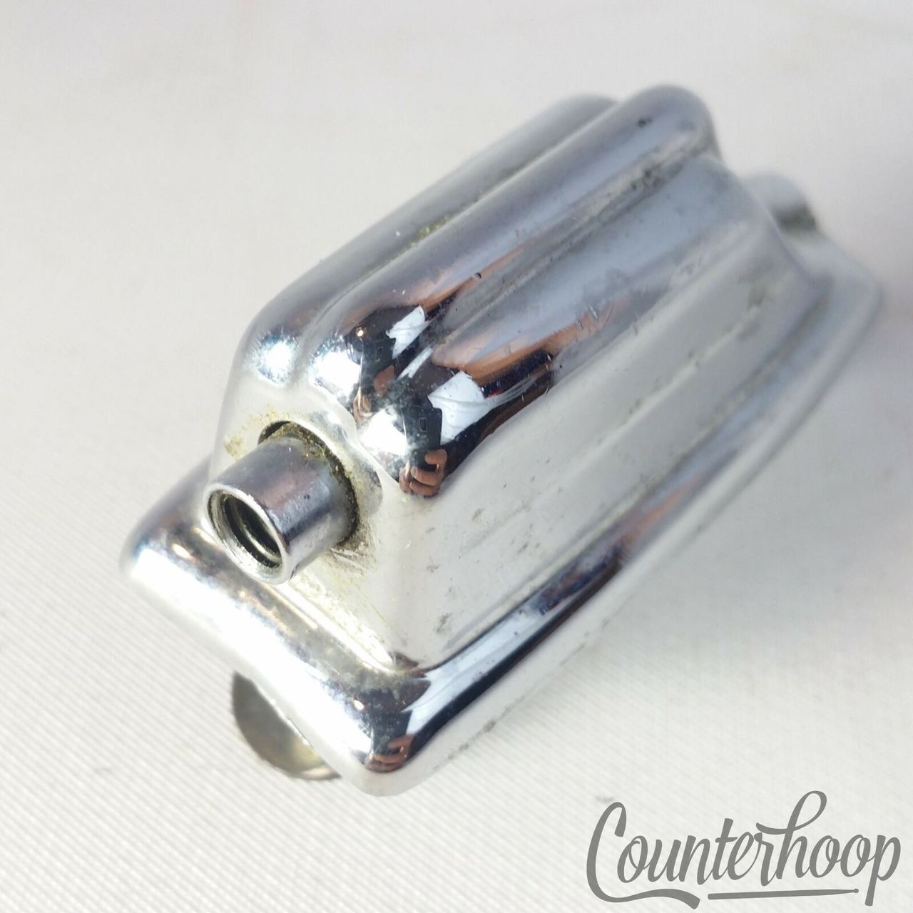 Rogers Beavertail Tom/Snare Drum Lug Chrome Powertone Vintage 60s Hex/Circle USA — main photograph