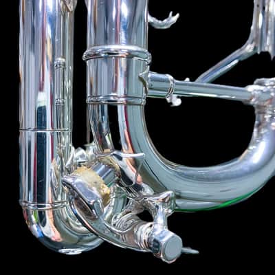 BACH STRADIVARIUS 239 CL SILVER PLATED image 12