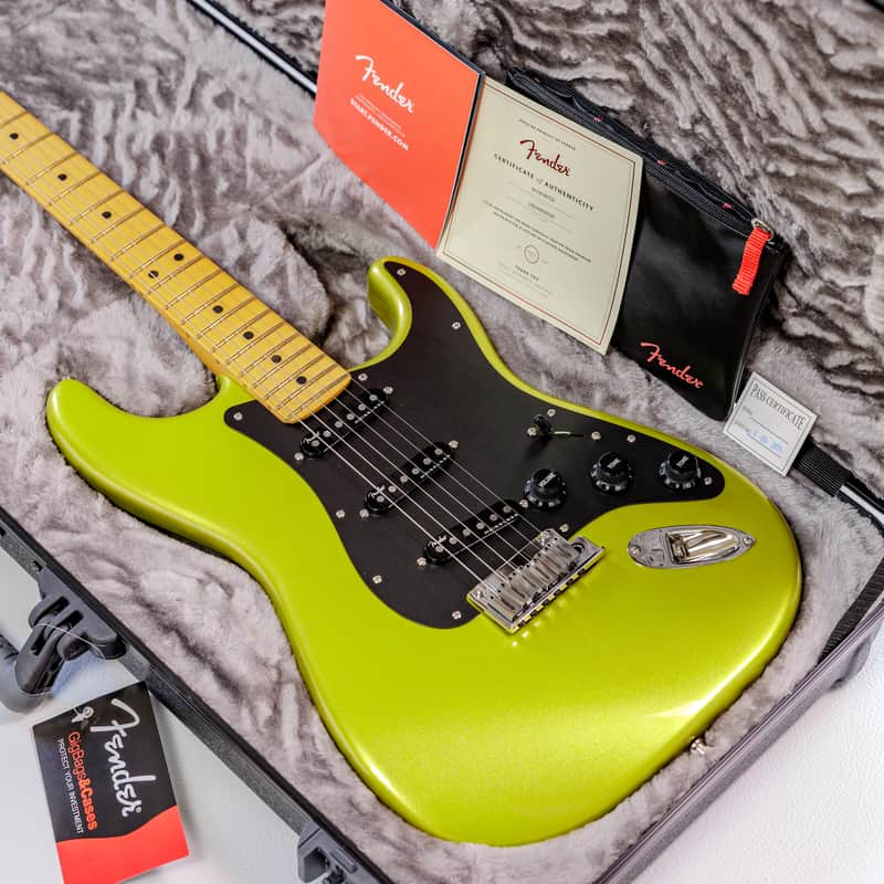 Fender American Ultra II Stratocaster with Maple Fretboard 2024 - Present - Solar Flare