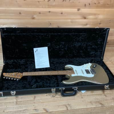 Tom Anderson Icon Classic Distressed Electric Guitar - Shoreline Gold image 7