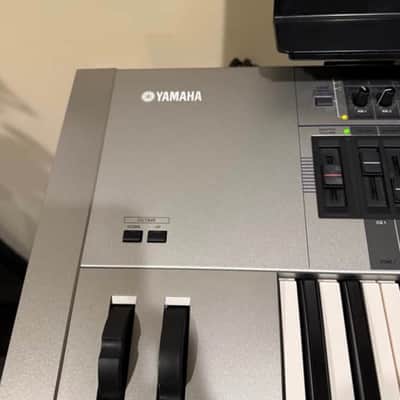 Yamaha Motif 6 Production Synthesizer 2000s - Gray image 4