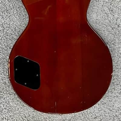 Univox - MIJ "Gimme Lawsuit" Les Paul Style - Sunburst - with HSC image 3