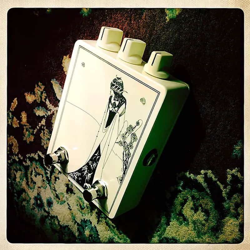 Red Witch Seraphina Fuzz Octave image 3