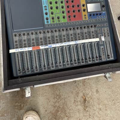 Soundcraft Si Expression 2 24-Channel Digital Mixer 2010s - Black image 2