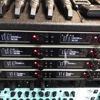 Sennheiser Digital 6000 D6000 Wireless Microphone Combo 4 Channel System image 3
