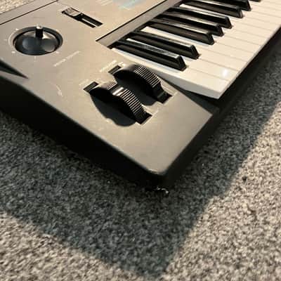 Yamaha SY35 Dynamic Vector Synthesizer 1980s, Digital Polyphonic Multitimbral image 8