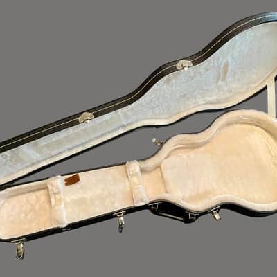 Gibson USA Guitar Case 2009 - for Les Paul Guitar, Black with White Interior Lining image 2