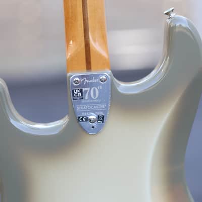 Fender 70th Anniversary Vintera II Stratocaster - Antigua image 8