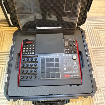 Akai MPC X Standalone Sampler / Sequencer 2017 - Present - Black image 3