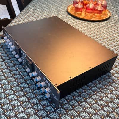 Solid State Logic The Bus+ Stereo Rackmount Compressor 2022 - Present - Black image 2