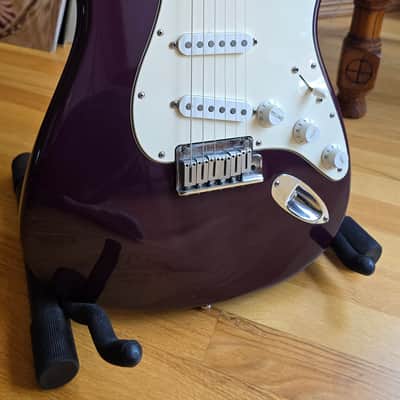 Fender American Standard Stratocaster 1999 - RARE Plum Purple Metallic Finish image 4