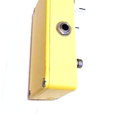 Mad Professor Mellow Yellow Tremolo Hand Wired image 3