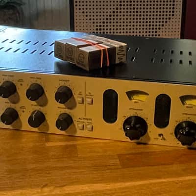 SPL Tube Vitalizer Modell 9530 Mastering Processor - neue Röhren - OVP image 3