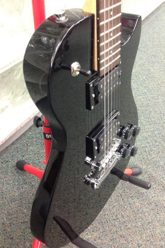Washburn WIN14 Black Electric Guitar | Reverb