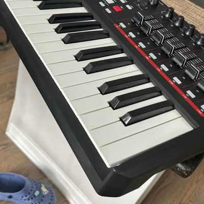 Akai MPK249 2014 - Present - Black image 4