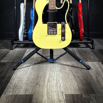 Indio Classic Telecaster - Aged Yellow - Gig Bag Included image 2