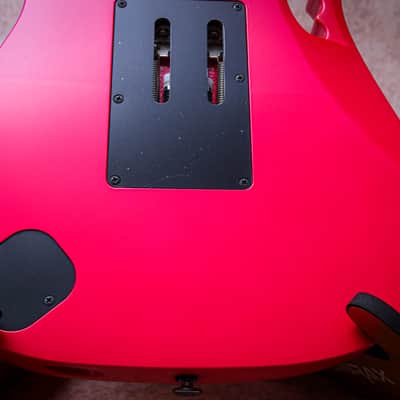 IBANEZ MIJ JEM777-SK Limited Edition 30th Anniversary Steve Vai Signature "Shocking Pink + Maple" (2017) image 17