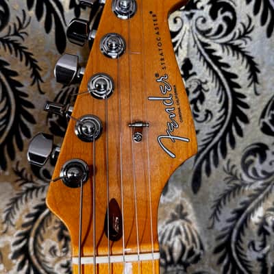 Fender American Professional Stratocaster, Light Ash with Maple Fretboard 2018 - Aged Natural image 5