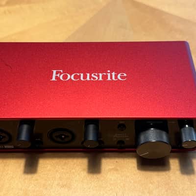 Focusrite Scarlett 2i2 3rd Gen USB Audio Interface 2019 - Present - Red / Black image 3