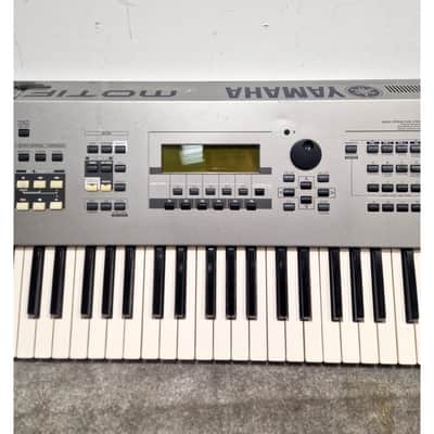 Yamaha Motif6 - Musical Keyboards - Silver - Fair image 11