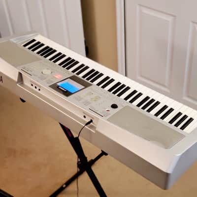 MUST SEE!!! YAMAHA DGX 305 SEMI-WEIGHTED 76-KEY DIGITAL PIANO | Reverb