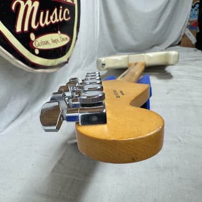 Fender Player Plus Stratocaster Guitar 2022 - Olympic Pearl / Maple neck image 25