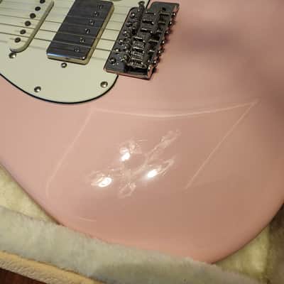 Squier Classic Vibe ’60s Stratocaster HSS Shell Pink + CME Pink Hardshell Case image 8