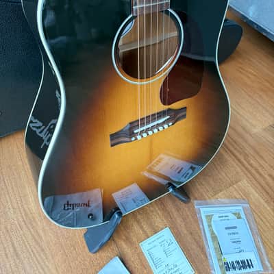 2025 Gibson J-45 Standard image 3