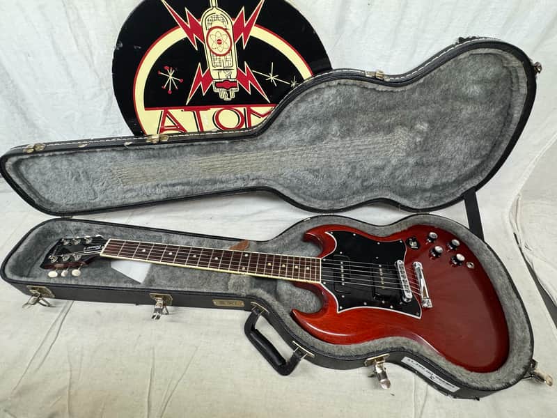 Gibson SG Classic Guitar with TKL Case 2006